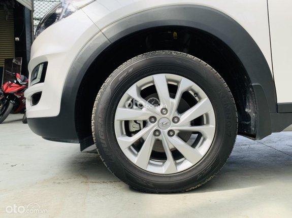 Hyundai Tucson 2.0 Tiêu chuẩn 2021 - Xe rất mới, odo chuẩn 22.000km, bao test hãng