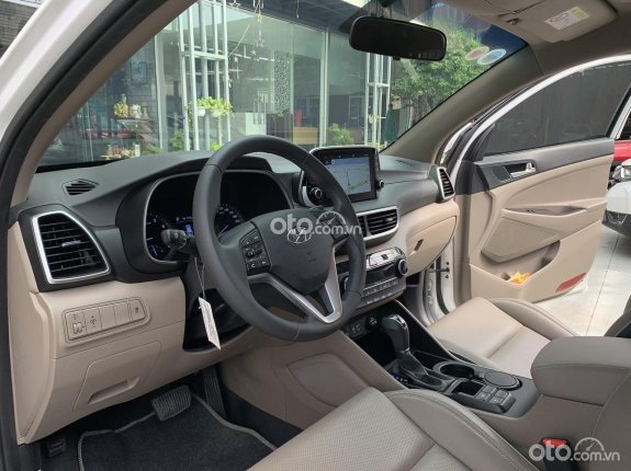 Hyundai Tucson 2.0 Tiêu chuẩn 2021 - Xe rất mới, odo chuẩn 22.000km, bao test hãng