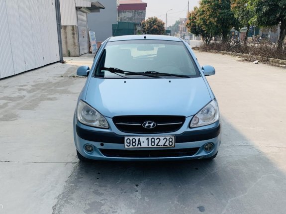 Xe màu xanh lam, nhập khẩu giá hữu nghị