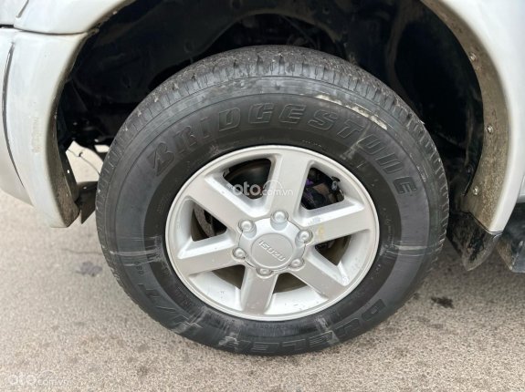 Isuzu D-Max LS 4x4 MT 2005 - Bán xe đăng ký lần đầu 2006 2 cầu giá tốt 195tr