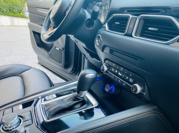 Mazda CX-5 2.0 Premium 2020 - Ngoại thất đen bóng sang trọng