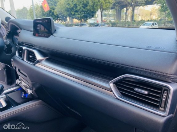 Mazda CX-5 2.0 Premium 2020 - Ngoại thất đen bóng sang trọng