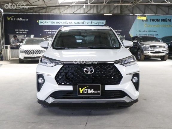 Toyota Veloz Cross 1.5 CVT 2022 - Màu trắng, xe nhập