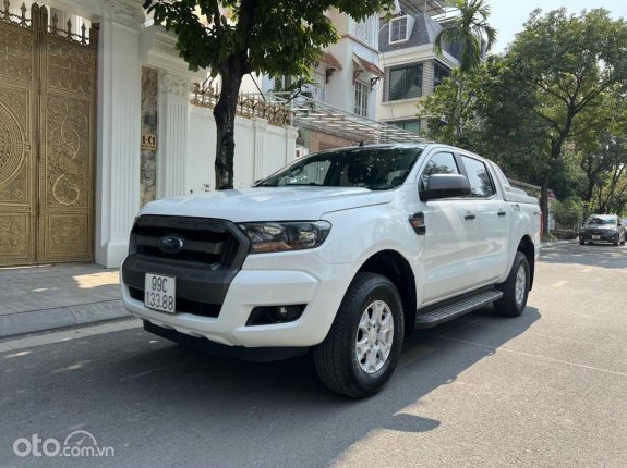 Ford Ranger XLS 2.2 4x2 AT 2017 - Xe đẹp không lỗi, máy zin đẹp