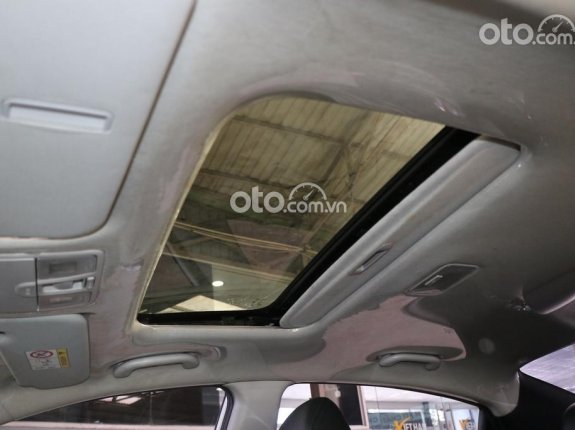 Hyundai Elantra 2015 - Màu bạc, nhập khẩu nguyên chiếc