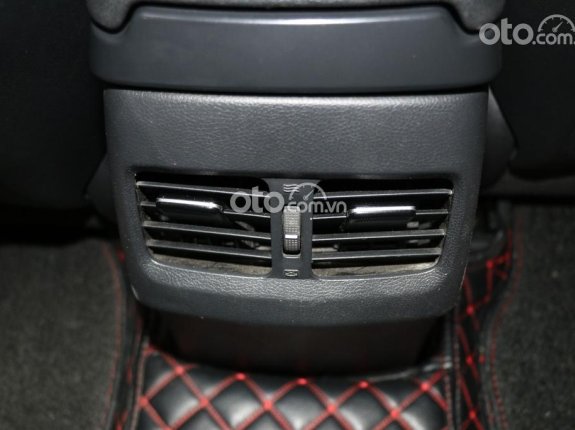 Hyundai Elantra 2015 - Màu bạc, nhập khẩu nguyên chiếc