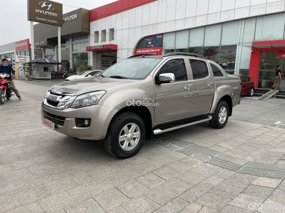 Isuzu D-Max LS 2.5 4x2 MT 2016 - Màu ghi vàng