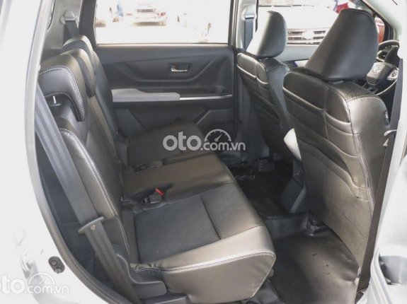 Toyota Veloz Cross 1.5 CVT 2022 - Màu bạc, nhập khẩu, 638tr