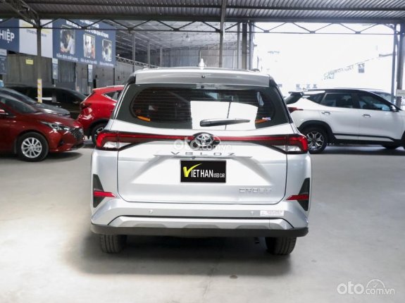 Toyota Veloz Cross 1.5 CVT 2022 - Màu bạc, nhập khẩu, 638tr