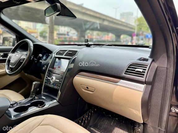 Ford Explorer 2.3L Ecoboost 2017 - 1 chủ từ đầu giá tốt nhất biển Hà Nội