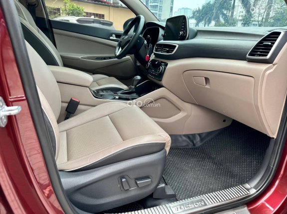 Hyundai Tucson 2.0 Đặc biệt 2020 - Cần bán lại xe màu đỏ