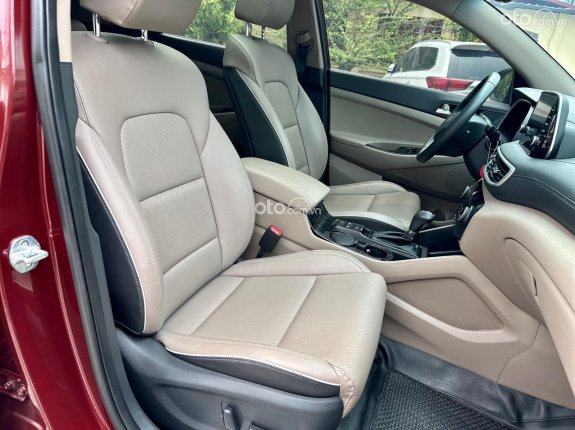 Hyundai Tucson 2.0 Đặc biệt 2020 - Cần bán lại xe màu đỏ