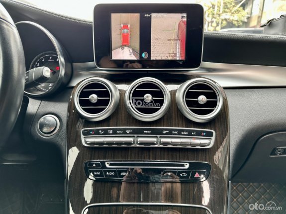 Mercedes-Benz GLC 200 2018 - 1 chủ từ mới siêu chất