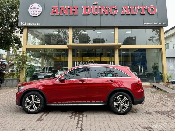 Mercedes-Benz GLC 200 2018 - 1 chủ từ mới siêu chất