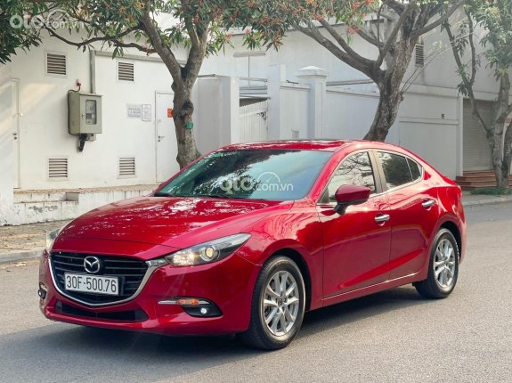 Mazda 3 1.5L Premium 2018 - Xe đẹp, hỗ trợ trả góp 70%, giá tốt nhất thị trường