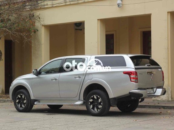 cần bán xe misubisi triton 2017 2 cầu AT 8v km