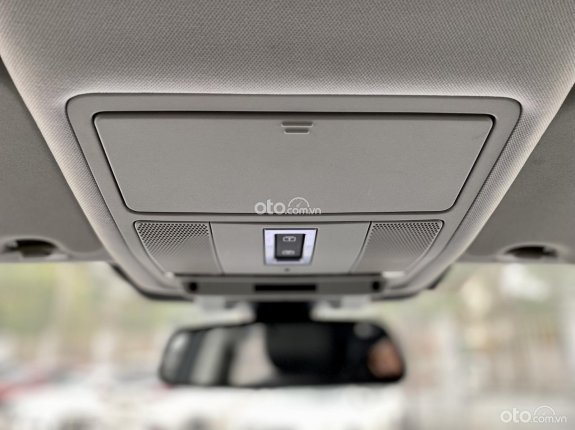 Land Rover Discovery Sport Phiên bản khác 2016 - Đăng ký lần đầu 2018, biển SG