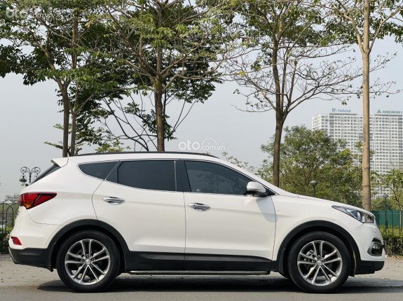 Hyundai Santa Fe 2.2L Dầu Cao cấp 2016 - Đăng ký lần đầu 2016, nhập khẩu, giá 780tr