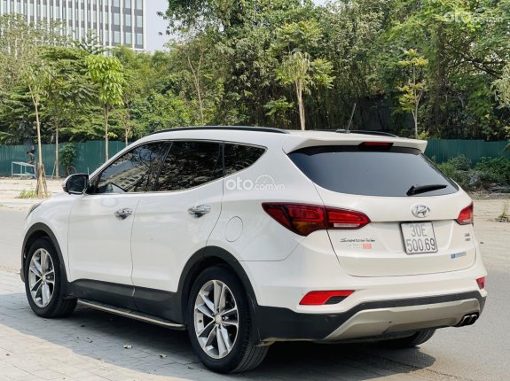 Hyundai Santa Fe 2.2L Dầu Cao cấp 2016 - Đăng ký lần đầu 2016, nhập khẩu, giá 780tr
