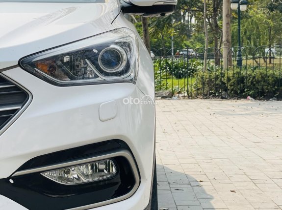 Hyundai Santa Fe 2.2L Dầu Cao cấp 2016 - Đăng ký lần đầu 2016, nhập khẩu, giá 780tr