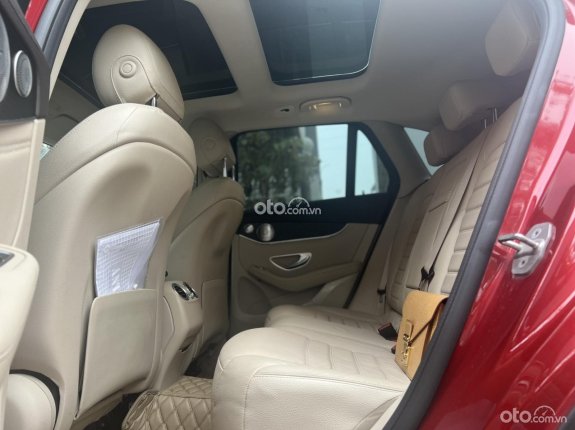 Mercedes-Benz GLC 300 4Matic 2020 - Cần bán xe chính chủ giá tốt 1 tỷ 780tr