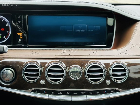 Mercedes-Benz S500 2015 - Biển thành phố