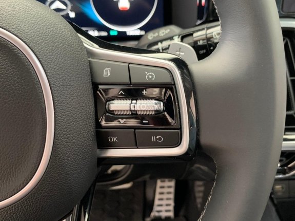 Kia Sorento 2022 - Xe cực mới, máy dầu, có hỗ trợ ngân hàng