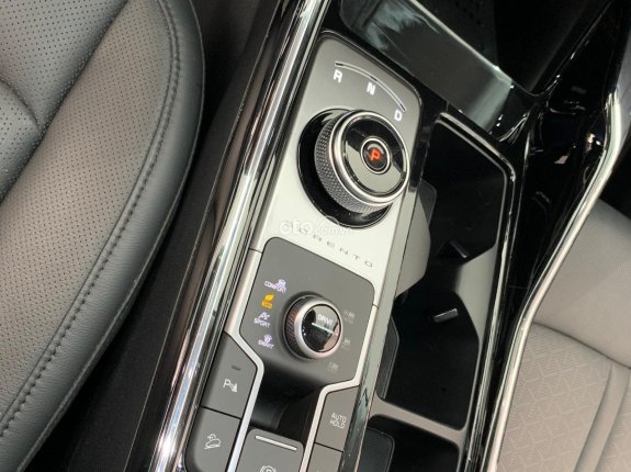 Kia Sorento 2022 - Xe cực mới, máy dầu, có hỗ trợ ngân hàng