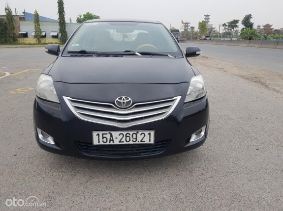 Xe màu đen, giá 189tr