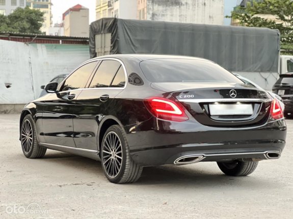 Mercedes-Benz C200 Exclusive 2021 - Xe màu đen