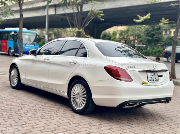 Mercedes-Benz C250 Exclusive 2016 - Model 2016, màu trắng, giá tốt