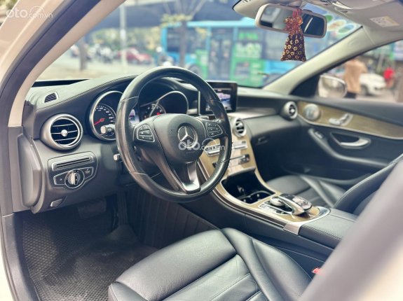 Mercedes-Benz C250 Exclusive 2016 - Model 2016, màu trắng, giá tốt