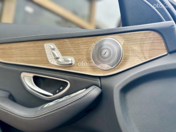 Mercedes-Benz C250 Exclusive 2016 - Model 2016, màu trắng, giá tốt