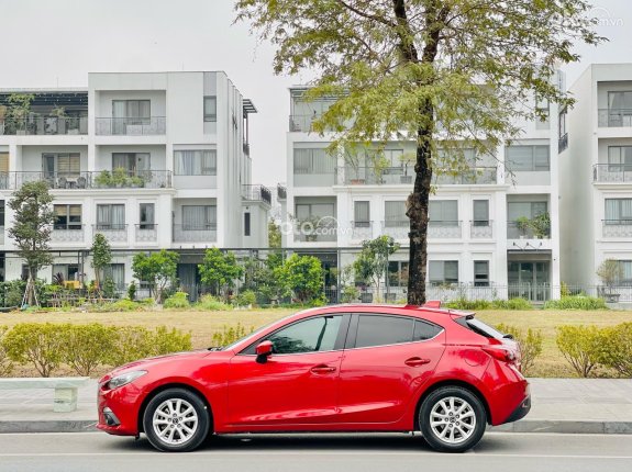 Mazda 3 1.5 Hatchback 2016 - Màu đỏ cực đẹp