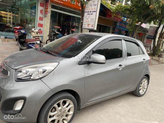Xe màu xám, 186 triệu