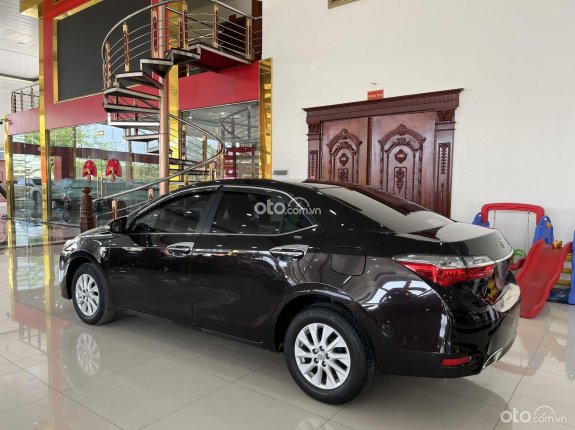 Toyota Corolla Altis 1.8E MT 2019 - Số sàn bản đẹp, xe không lỗi nhỏ, keo chỉ zin, không 1 giọt sơn ngoài