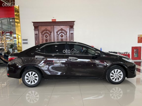 Toyota Corolla Altis 1.8E MT 2019 - Số sàn bản đẹp, xe không lỗi nhỏ, keo chỉ zin, không 1 giọt sơn ngoài