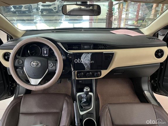 Toyota Corolla Altis 1.8E MT 2019 - Số sàn bản đẹp, xe không lỗi nhỏ, keo chỉ zin, không 1 giọt sơn ngoài
