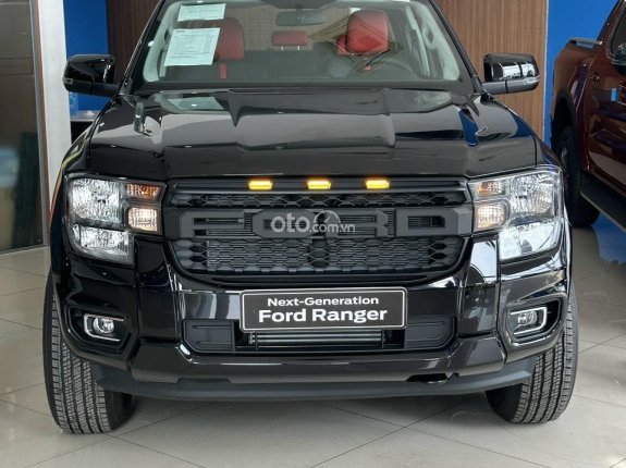 Ford Ranger XLS 2.0L 4x2 MT 2023 - Ưu đãi tiền mặt - Tặng các phụ kiện giá trị chính hãng cao cấp