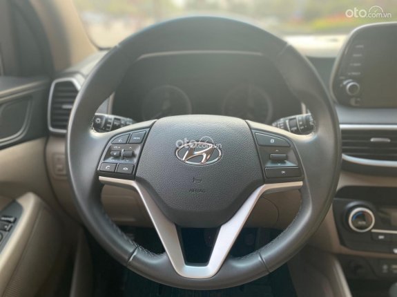 Hyundai Tucson 2.0 Tiêu chuẩn 2020 - Đăng ký lần đầu 2020 còn mới, giá chỉ 738tr