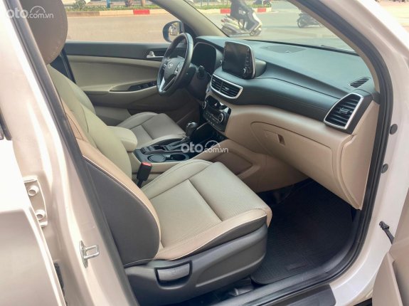 Hyundai Tucson 2.0 Tiêu chuẩn 2020 - Đăng ký lần đầu 2020 còn mới, giá chỉ 738tr