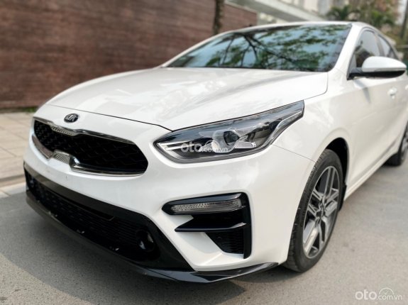 Kia Cerato 2.0 AT Premium 2019 - Xe nhập giá tốt 585tr