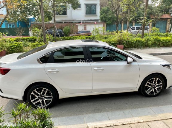 Kia Cerato 2.0 AT Premium 2019 - Xe nhập giá tốt 585tr