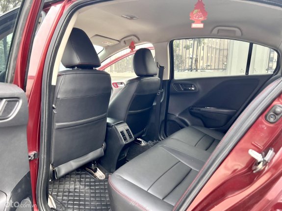 Honda City 1.5 CVT 2016 - Màu đỏ, 405tr