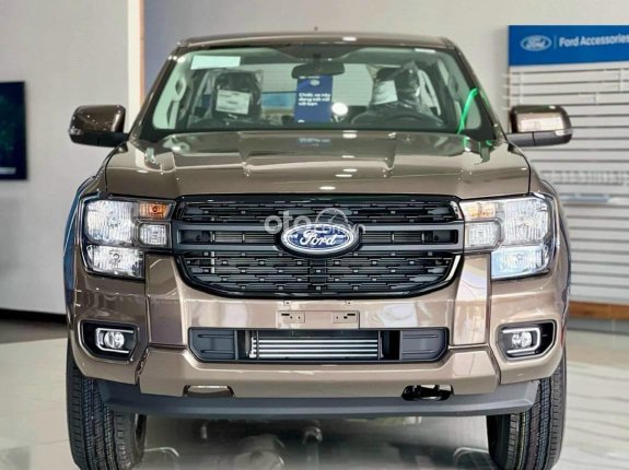 Ford Ranger XLS 2.0L 4x4 AT 2023 - Ưu đãi tiền mặt - Tặng các phụ kiện giá trị chính hãng cao cấp