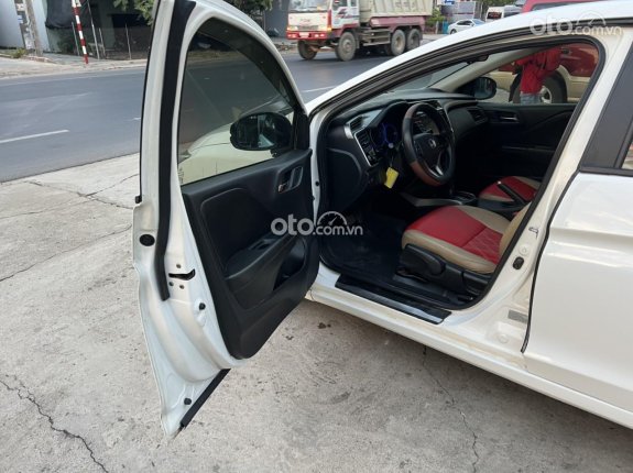 Honda City 1.5 CVT 2016 - Cần bán xe gia đình giá tốt 415tr