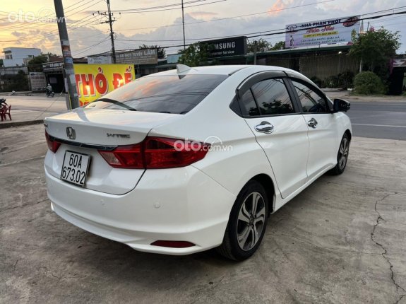Honda City 1.5 CVT 2016 - Cần bán xe gia đình giá tốt 415tr