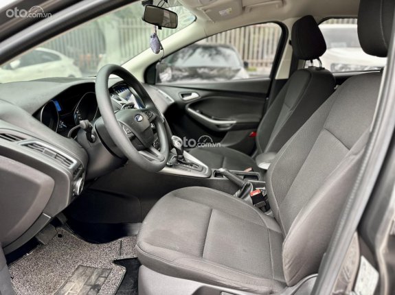 Ford Focus 2019 - Bán xe đăng ký lần đầu 2019, xe gia đình, giá chỉ 425tr