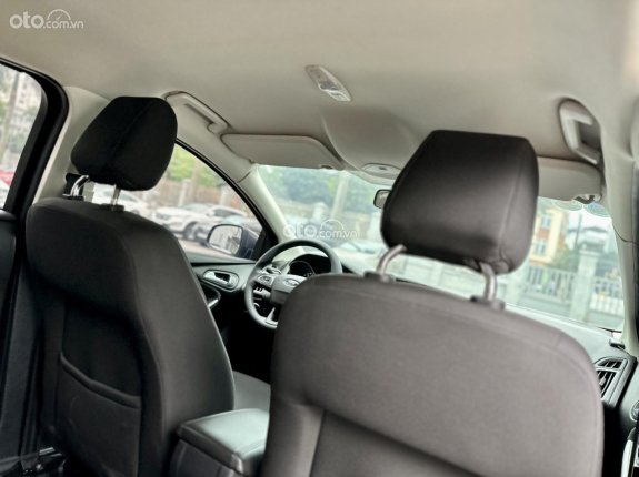 Ford Focus 2019 - Bán xe đăng ký lần đầu 2019, xe gia đình, giá chỉ 425tr