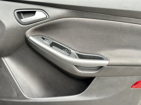 Ford Focus 2019 - Bán xe đăng ký lần đầu 2019, xe gia đình, giá chỉ 425tr